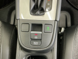 パーキングブレーキはスマートな電子制御式と合わせて渋滞時等にブレーキペダルから足を離しても停車状態を保持してくれるオートブレーキホールド機能で運転が楽になります。スタートはアクセルペダルを踏むだけ