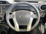 インテリアに合わせたデザインのステアリングは、運転される方のことも考え、運転しやすい形状、大きさです。是非一度、実際に触ってお確かめください。