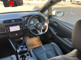 開放的で周囲が広く見渡せる運転席は車両の感覚がつかみやすくて安心安全です♪