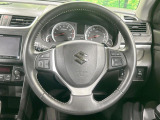 【純正革巻きステアリング】上質な革を使用することで、手にしっかり馴染みとても運転しやすいハンドルです♪