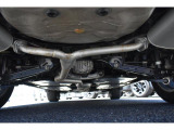車両後方からの下回りです。マフラー防錆塗装や下回り防錆施工等も可能でございます。