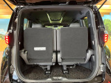 普段のお買い物や通勤、送迎等に十分な荷室スペースを確保しております。セカンドシートを倒すと、大きな荷物の積載も可能です♪