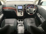 車内はとても広くゆったり快適に運転できます!