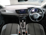 シンプルなデザインと一目でわかるスイッチの配置はPeoples Car=みんなの車という考えの現れです。各スイッチにはバックライトもついており、夜間でも安全に操作して頂けます。