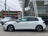 高強度ボディ&times;衝撃吸収構造で、万が一にも備えた安心設計。Volkswagenならではの安全性能です。