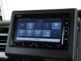 ナビゲーションは純正メモリーナビ(VXM-224VFi)を装着しております。AM、FM、CD、DVD再生、Bluetooth、音楽録音再生、フルセグTVがご使用いただけます。