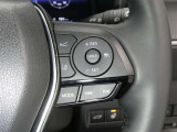 【レーダークルーズコントロール】(全車速追従機能付)付きです。車速に応じて追従支援してくれるので、ロングドライブも快適です。詳細は販売店スタッフまでおたずねください。