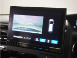 ◆リアワイドカメラシステム◆3種類の表示で後方確認をサポート♪セレクトレバーを「R」の位置に入れるとカメラ画像に切り替え。ノーマルビューでは従来のリアカメラと同様の標準的なビューで表示します!