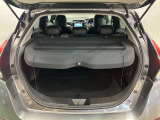 【ラゲッジルーム】使い勝手のいいトノカバー!荷物を隠すことができるのでプライバシー保護にも貢献します。