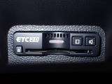 デザインスッキリのビルトイン『ETC』!高速道路の特典はもちろん、キャッシュレスなので料金所では徐行するだけで通過可能です!