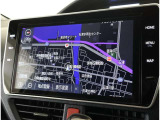 純正ナビを装備。タッチパネル式で使いやすく、お出かけもラクラクです。