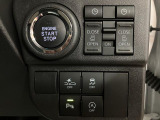 リヤのスライドドアを電動で開閉することが可能になっています☆運転席からもリモコンキーからもドアのハンドルからも開閉が可能です☆