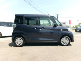 スライドドアですので、狭い駐車場での、乗り降りも、しやすく便利です。