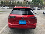 高強度ボディ&times;衝撃吸収構造で、万が一にも備えた安心設計。Volkswagenならではの安全性能です。