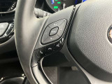 ナビゲーションに視線を移さず、ハンドルから手を離さず、運転に集中したまま手元でオーディオ操作できます♪