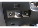 高速道路の利用時に便利なETC。料金所での停車や小銭を探す手間がなくなり快適です♪見た目もすっきりとしたビルトインタイプを装備しています。