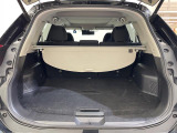 【トランク】積み込みやすくて、たっぷり積める荷室です。シートアレンジできるものは、乗車人数と荷物の量や大きさによってシートを動かすことができるので、より快適なドライブが可能です!