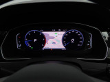 デジタルメータークラスター【Digital Cockpit Pro】付き車両。メーター内にナビゲーションが表示されます。