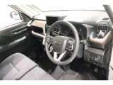 ■見通しのよいすっきりとした視界で、誰でも運転しやすいです。運転のしやすさは疲れにくさにも繋がりますよ♪