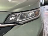 LEDヘッドライトは、点灯の瞬間から最大光量を発揮し、突然暗くなるトンネルなどでの安定感を高めます。