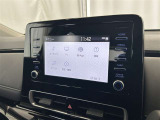 ディスプレイオーディオは、スマホと繋げることでいろいろなサービスが楽しめます。