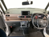 【前方視界】開放的な前方視界!運転がしやすく疲れにくいです♪窓が大きく、見通しがとっても良いおクルマですよ♪