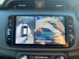 上からまる見え!アラウンドビューモニターの画像です。純正ナビに映してあります。お車を真上から見たような映像をミラーやナビ画面に映し出す事によって、車両の周囲を確認し、駐車時や発進時の運転をサポート。