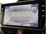 バックガイドモニターで、後方を確認しながら安心して駐車することができます。運転初心者も熟練者も必須の機能ですよ!