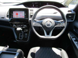 運転席ハンドルまわり