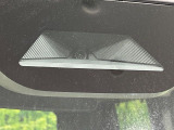 【ホンダセンシング】走行中に前方の車両等を認識し、衝突しそうな時は警報とブレーキで衝突回避と被害軽減をアシスト。より安全にドライブをお楽しみいただけます。