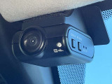 ドライブレコーダー装備です!もしもの時やあおり運転など、映像記録は証拠になるのであると安心ですね!