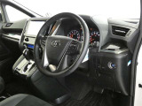 高級感のある運転席回り♪乗っていて落ち着けるデザインです。もちろん使い勝手もとても良いです。