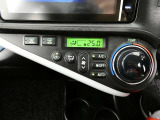 フロントオートエアコン装備ですので常にお好みの温度に調整ができ車内を快適な空間に保ってくれます。