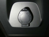 【充電用USB端子】デバイスの充電に便利です。※実際の接続端子は写真で確認or店舗までご気軽にお問合せください♪