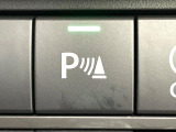 【クリアランスソナー】バンパーに付いたセンサーが障害物を検知!一定の距離に近づくとアラートで教えてくれます♪狭い駐車スペースや車庫入れ時も安心ですね☆