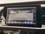 バックモニター付きで、車庫入れやバック時の後方確認をサポート。