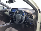 分かりやすく操作しやすい運転席まわりです☆