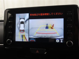 『全周囲カメラ付きバックガイドモニター』走行ラインを誘導してくれる補助線もありますので車庫入れが苦手な方も楽ちんです!!