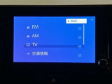 純正ナビを装備。タッチパネル式で使いやすく、お出かけもラクラクです。