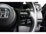 Hondaセンシングの機能のひとつ、アダプティブクルーズコントロール付!アクセルから足を離しても設定したスピードと前車との車間を保ち走行してくれます!車線維持もアシスト☆高速道路で疲労軽減ですね☆