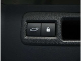 ハンズフリーパワーバックドア(挟み込み防止機能・停止位置メモリー機能付)