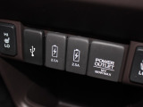 シートヒーター装備付き車!!座席に埋め込まれた電熱線によりシートを暖めることが出来る装備で、温めたられたシートは、寒い冬には最適です!!