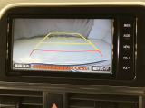 【バックカメラ】あると便利なバックカメラ装備!駐車時に後方がリアルタイム映像で確認できます。立体駐車場や夜間の車庫入れ時に大活躍!運転スキルに関わらず、今や必須となった装備ですね♪
