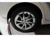 純正アルミホイール【タイヤサイズ205/60R16】