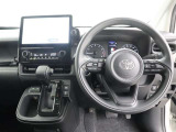 ハンドル周りです。運転している間、長く触れているものだから手に馴染むハンドルがいいですよね♪握ると欲しくなっちゃいますよ。