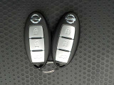 【 インテリジェントキー 】 キーを持っていればドアノブのボタンで車の鍵の開錠と施錠もできます。キーを取り出す手間がなくなります。