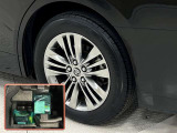 タイヤサイズは225/60R18!純正アルミホイール!残り溝は5ミリ程度です!パンク修理キット搭載車!