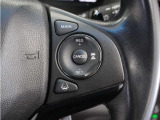 ◆アダプティブクルーズコントロール◆予め設定した車速内でクルマが自動的に加減速。前走車との適切な車間距離を維持しながら追従走行します。【LKAS】車線維持支援システムでステアリング操作を支援。