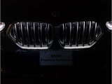 ☆BMWの代名詞とも言える【キドニーグリル】一目見ただけでBMW車であると認識できる確固たるアイコンとして存在感を放ちます☆