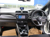 スッキリした運転席周り操作もしやすく各装置のコントロールができます。